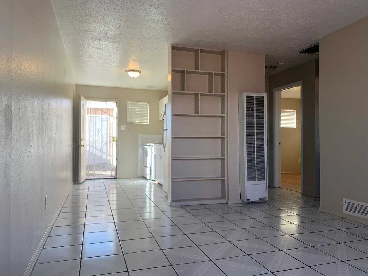 Spacious 2 Bedroom Apartment with Washer Included - Photo 3 of 22
