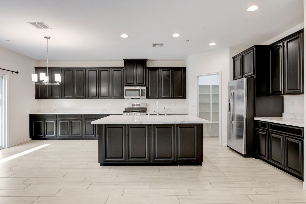 7053 Noah Raven St - Photo 3 of 50