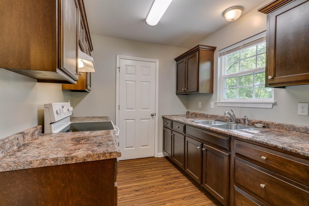 816 West 19th Avenue - Photo 3 of 27