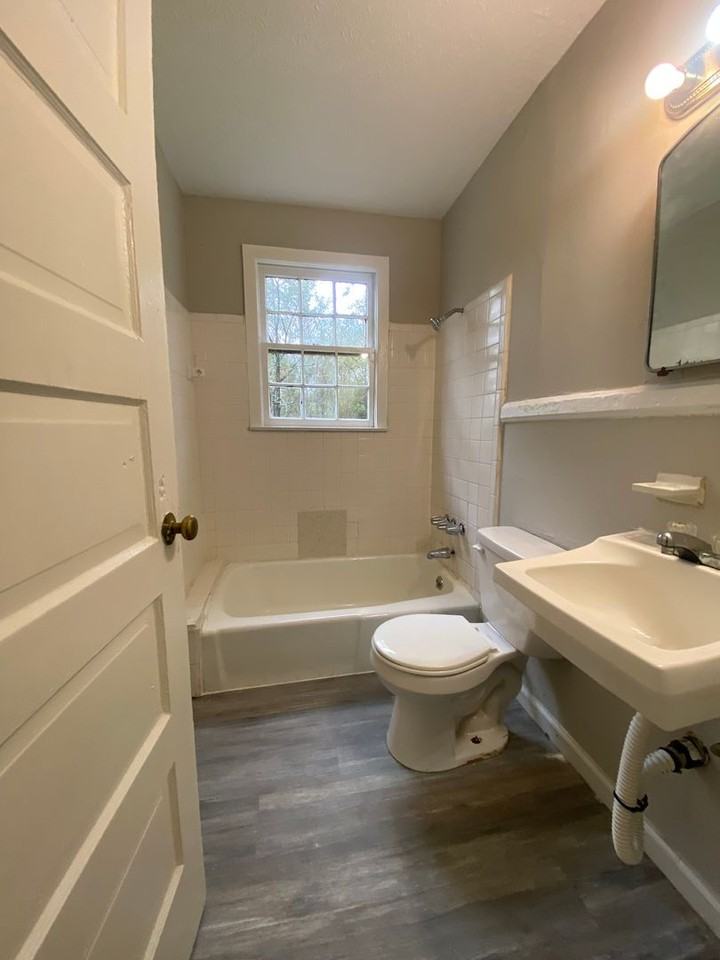 2506 Heard St - Photo 7 of 10