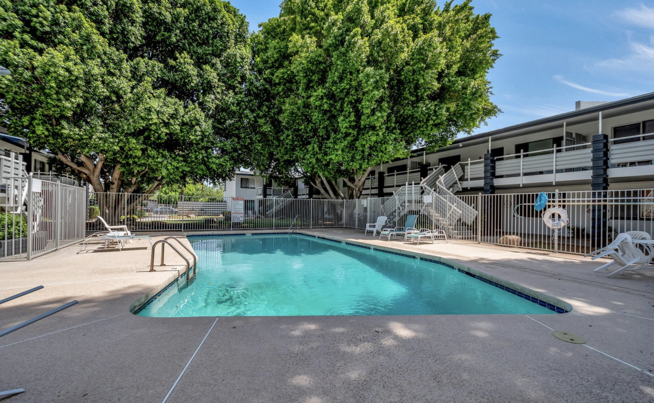 721 E Montebello Ave #225 - Photo 5 of 11