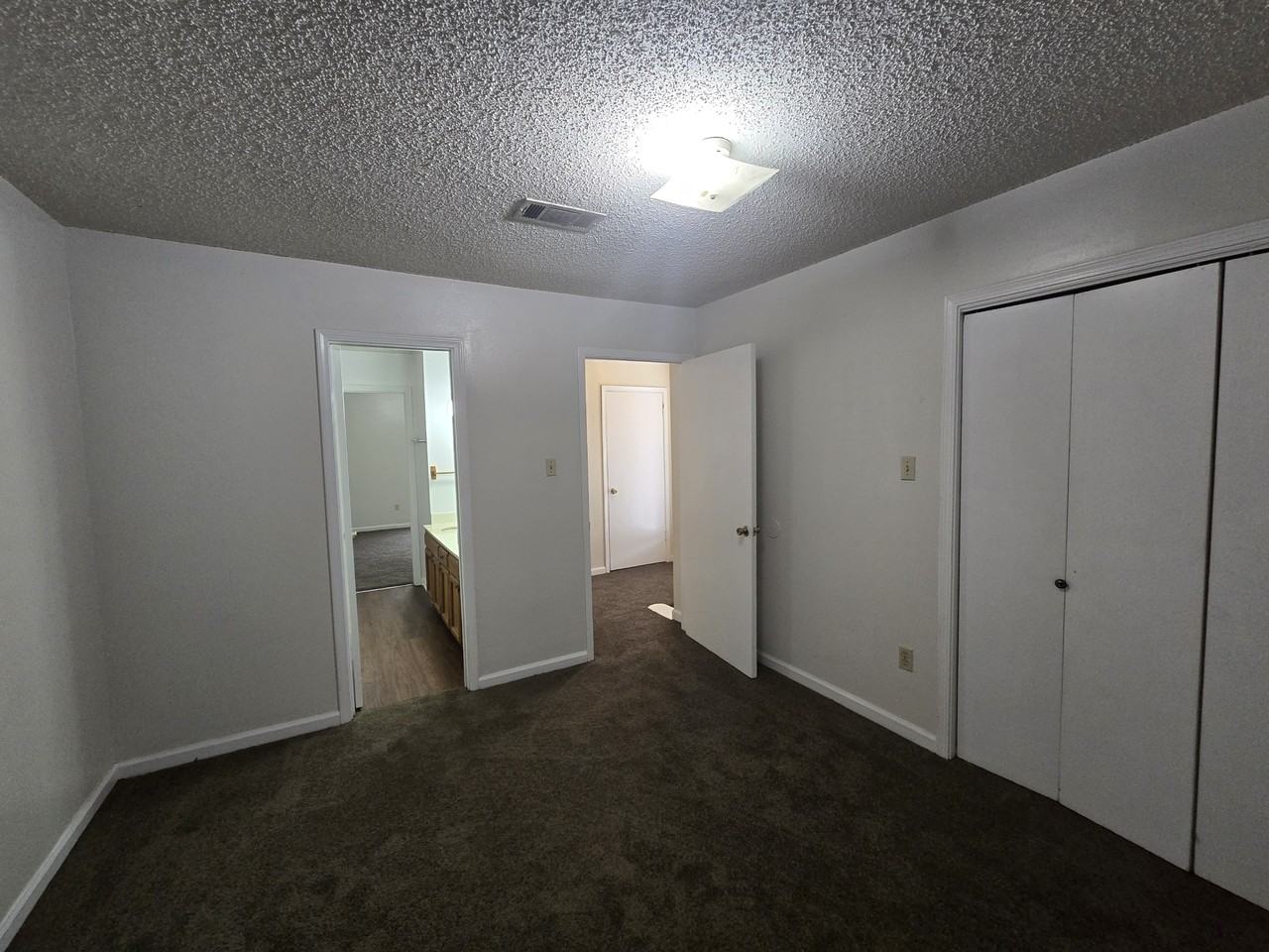 117 Oak Ridge Ave Apt D #1 - Photo 7 of 10