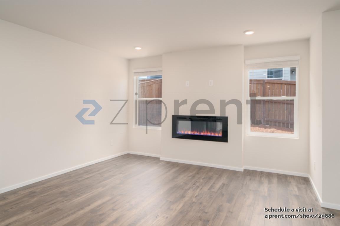 17502 Northwest 10th Avenue - Photo 4 of 24