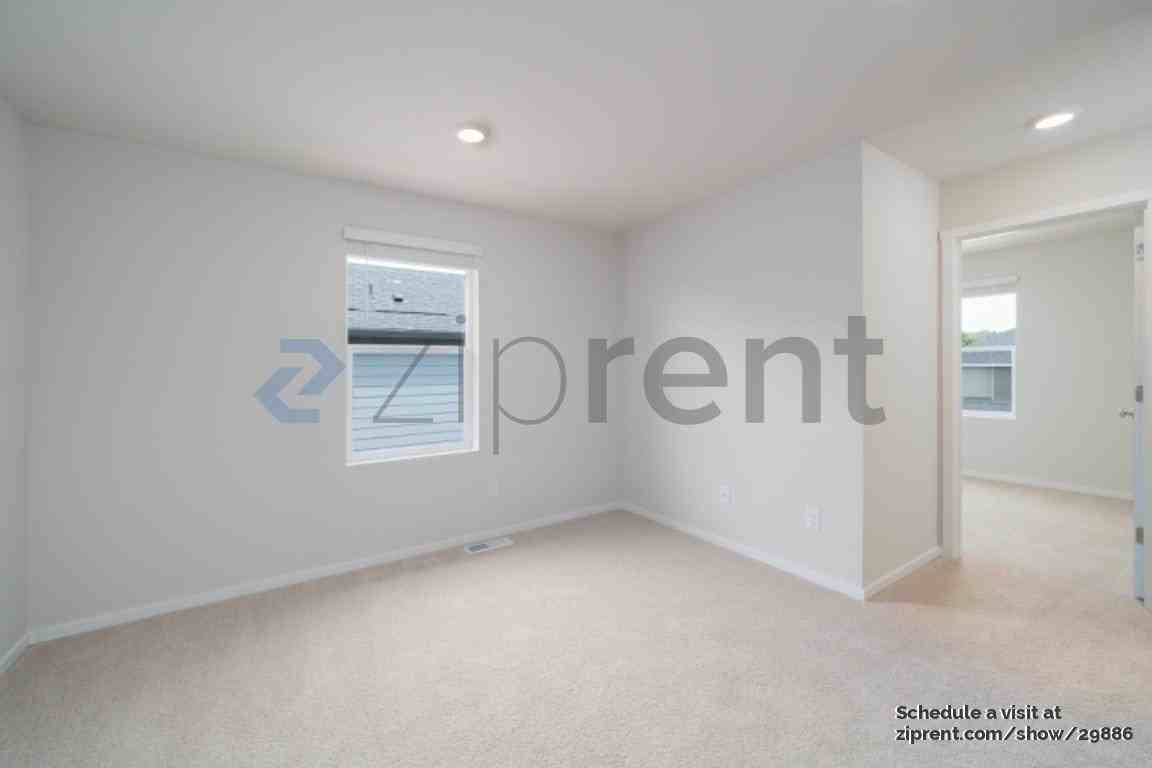 17502 Northwest 10th Avenue - Photo 7 of 24