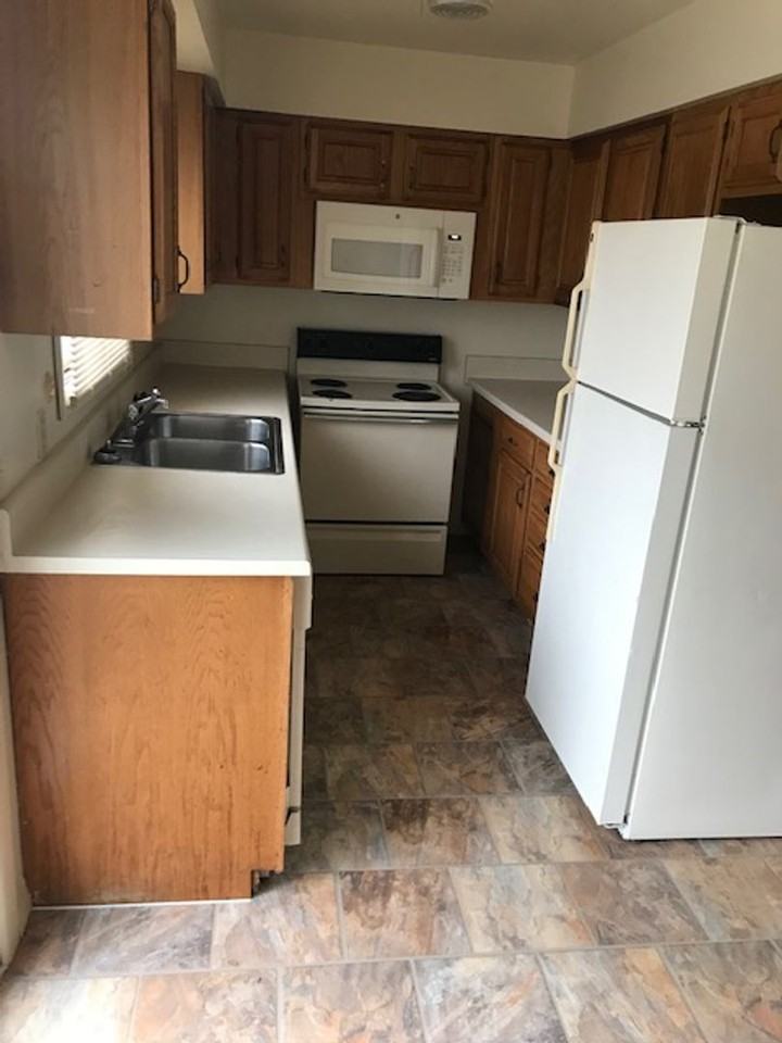 Edgewood Six - Photo 3 of 10