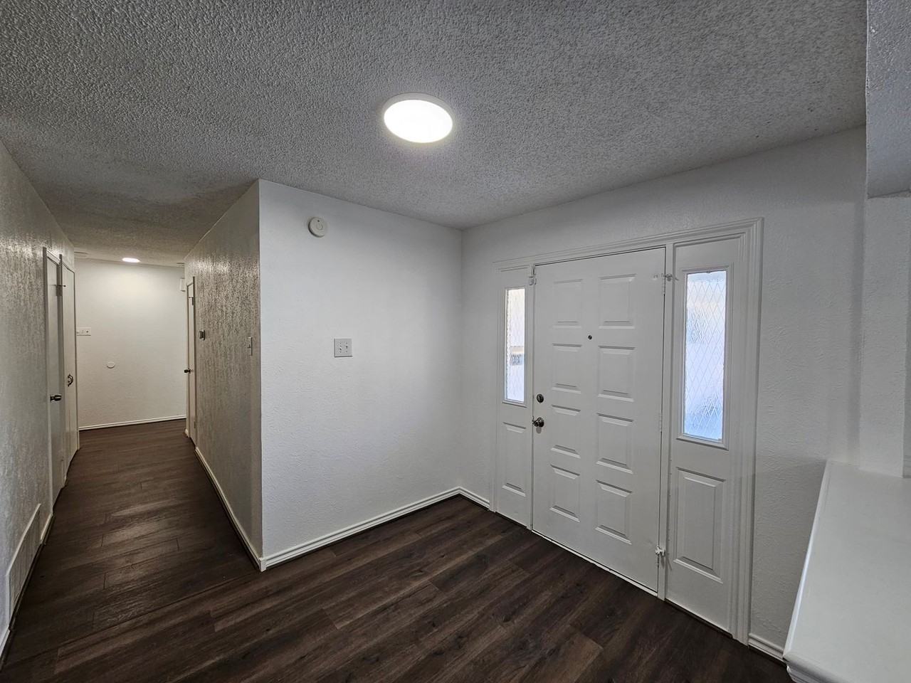 2400 Meadow Creek Dr - Photo 2 of 34