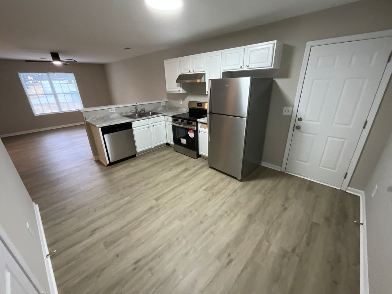 1506 Hidden Creek Ter - Photo 5 of 18