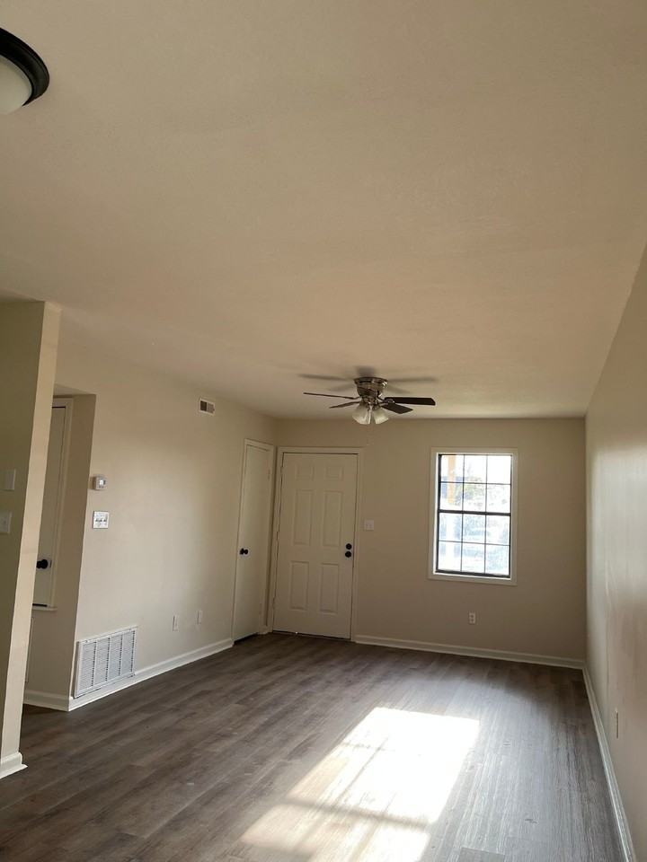 820 Smith Ave - Photo 4 of 27