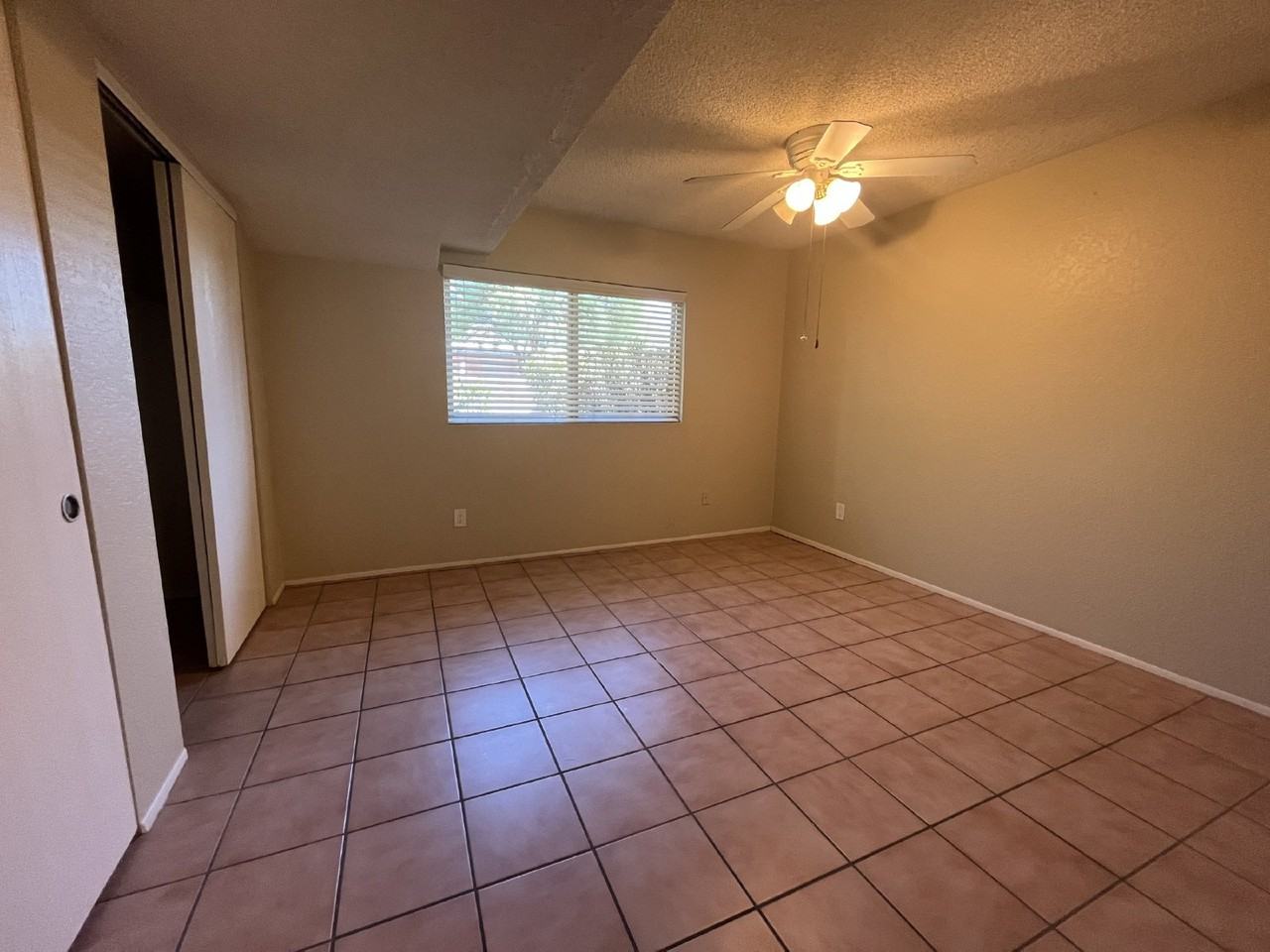 1785 W Elm St - Photo 7 of 17