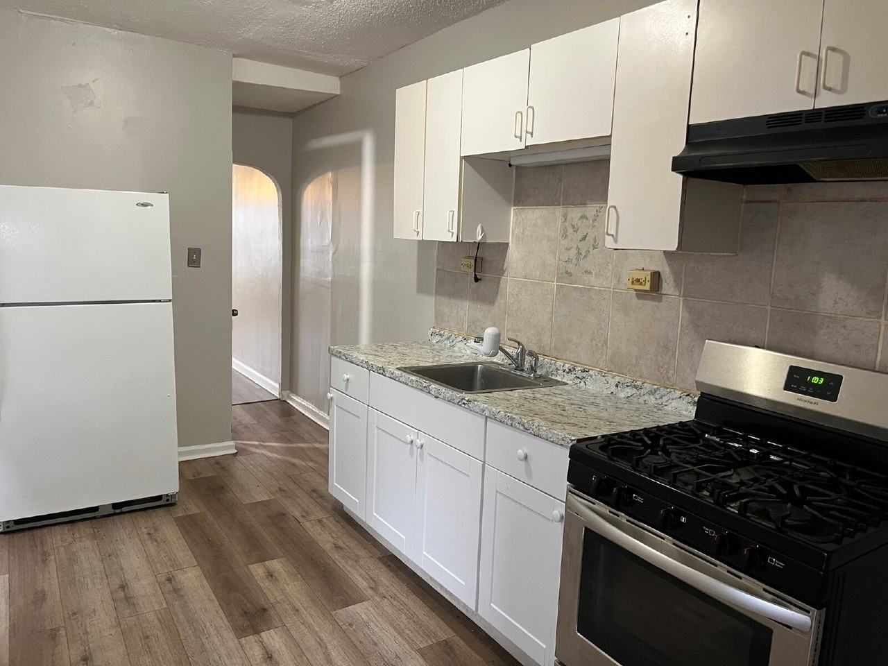 20 Vine Street - Photo 3 of 6