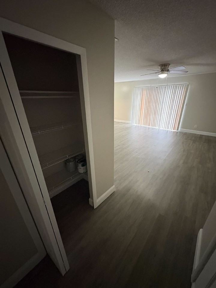 3060 George Mason Avenue #N10C - Photo 4 of 16