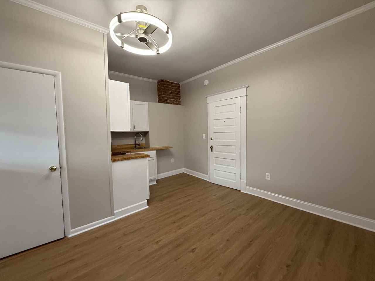 1417 Watts Street #D - Photo 6 of 11