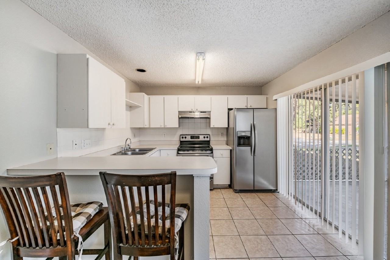 6724 Summer Haven Drive - Photo 7 of 38