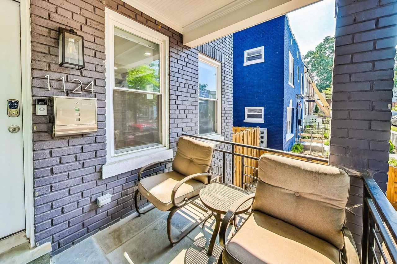 1124 Owen Pl Ne - Photo 3 of 18