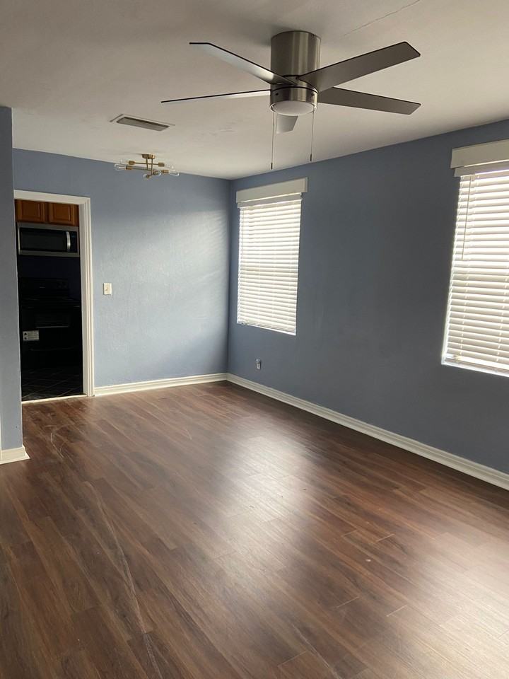 1153 Mcduff Ave S #3 - Photo 2 of 16