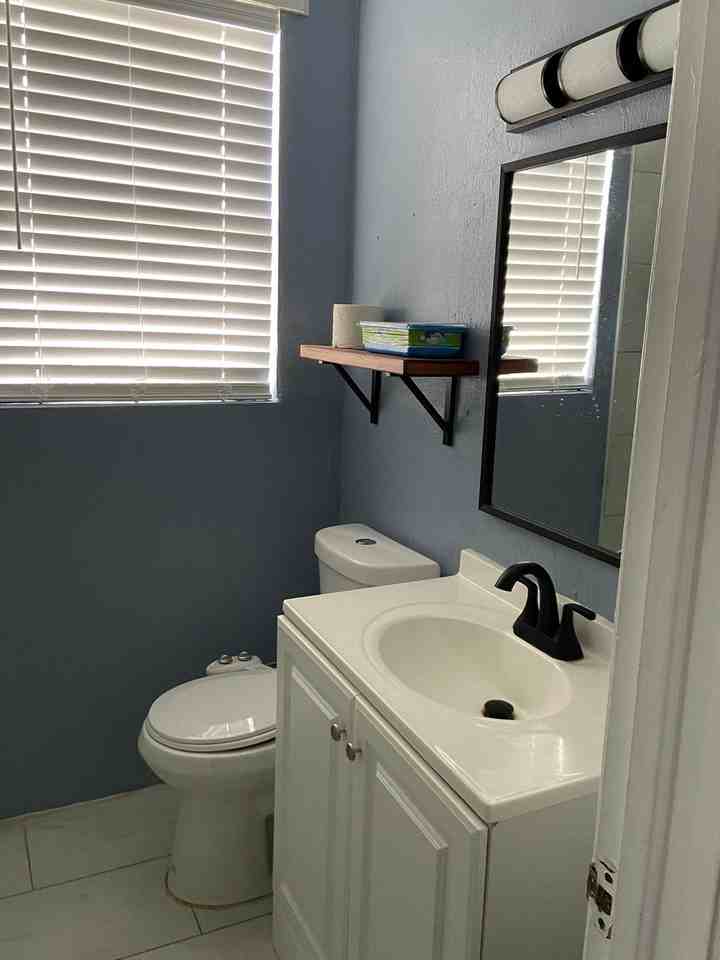 1153 Mcduff Ave S #3 - Photo 5 of 16