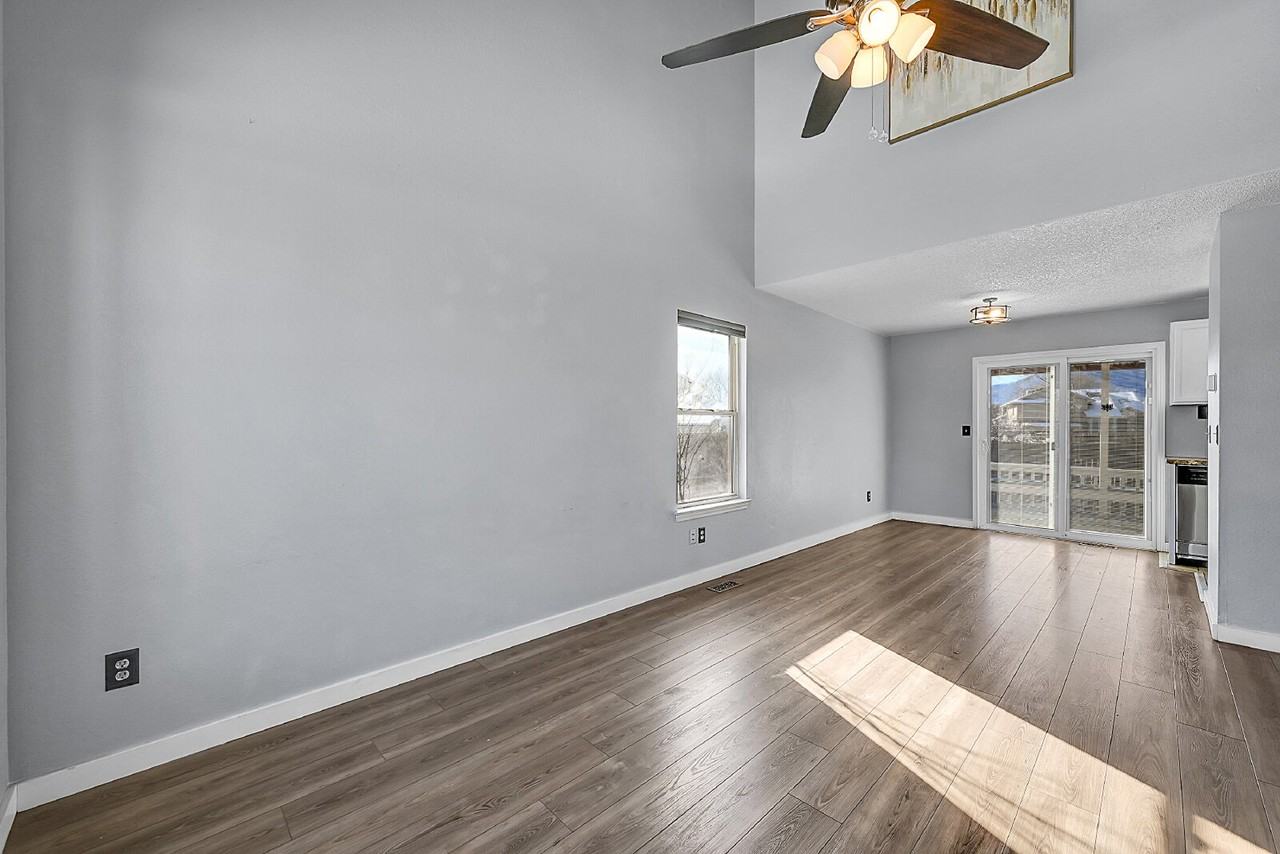 520 Pucket Cir - Photo 2 of 35