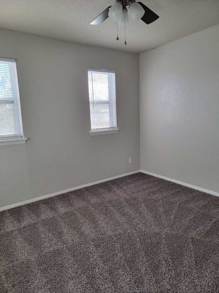 1300 Crown Point Avenue #8 - Photo 2 of 5