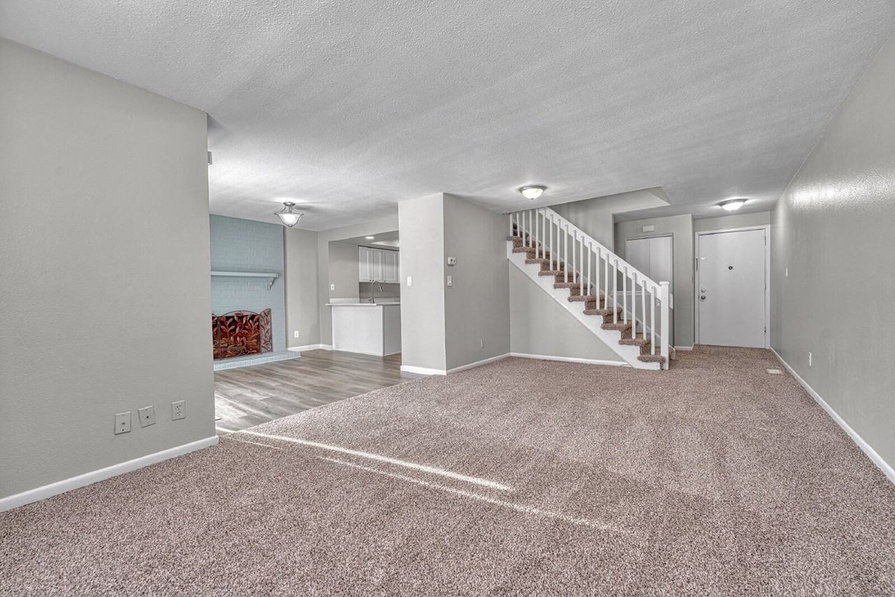 2837 S Lansing Way - Photo 6 of 47