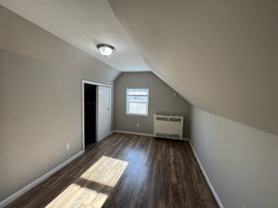 933 Front Avenue - Photo 1 of 1