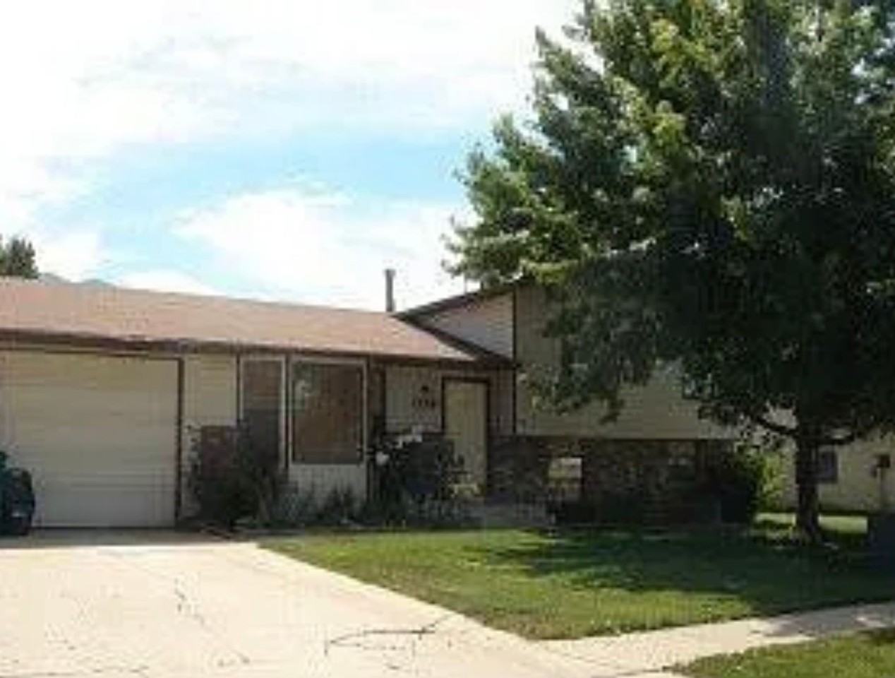 1156 Nayon Drive - Photo 2 of 4