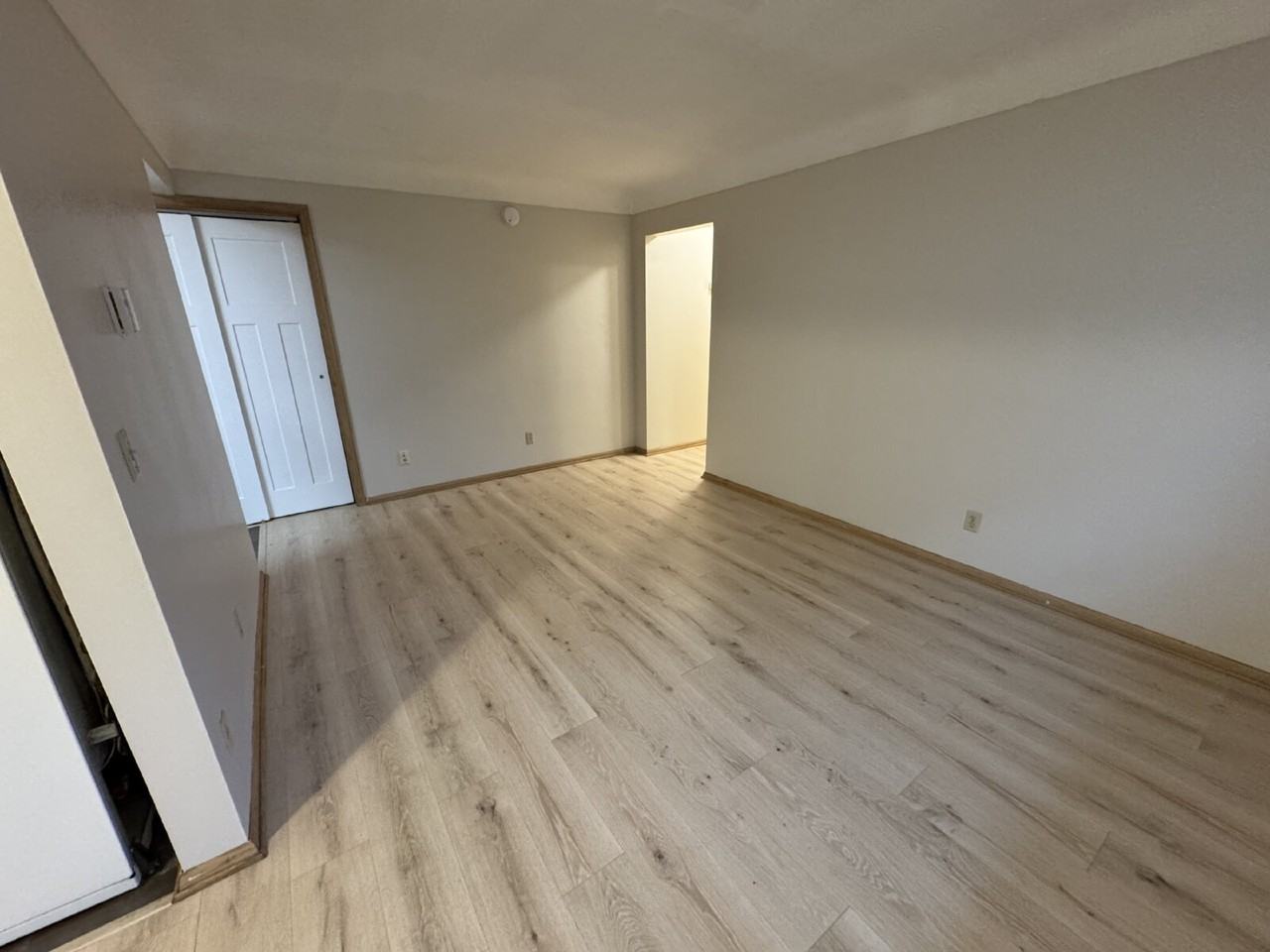 1818 E 41st St #4 - Photo 2 of 12