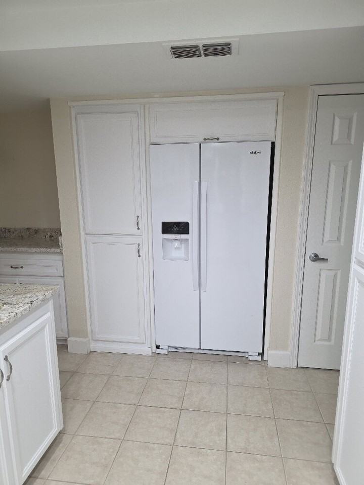 2932 Stanford Ln - Photo 7 of 39