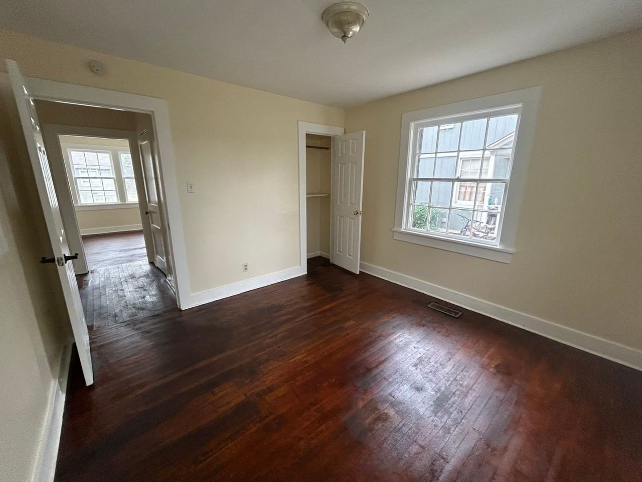 1423 Division Street - Photo 5 of 17