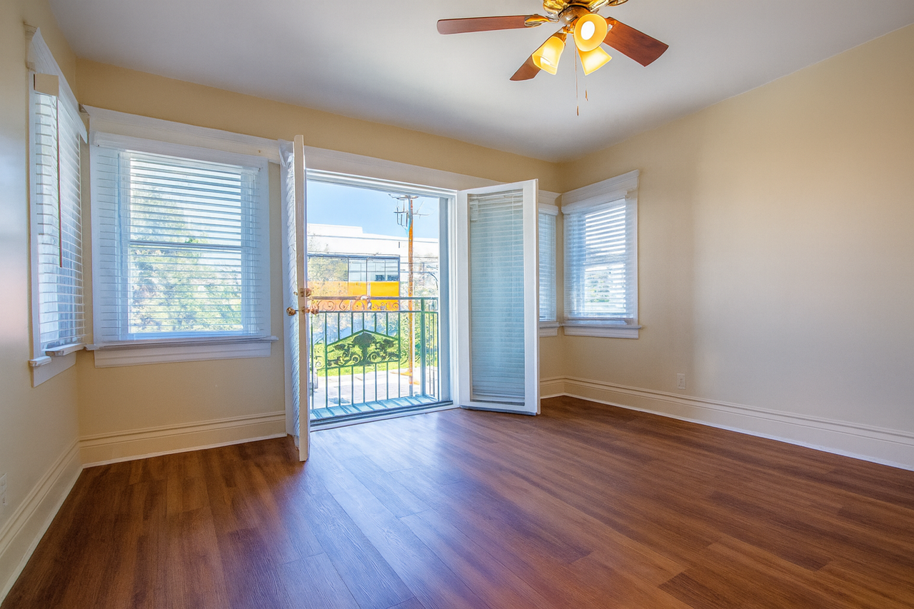 3109 South Catalina Street - Photo 7 of 13