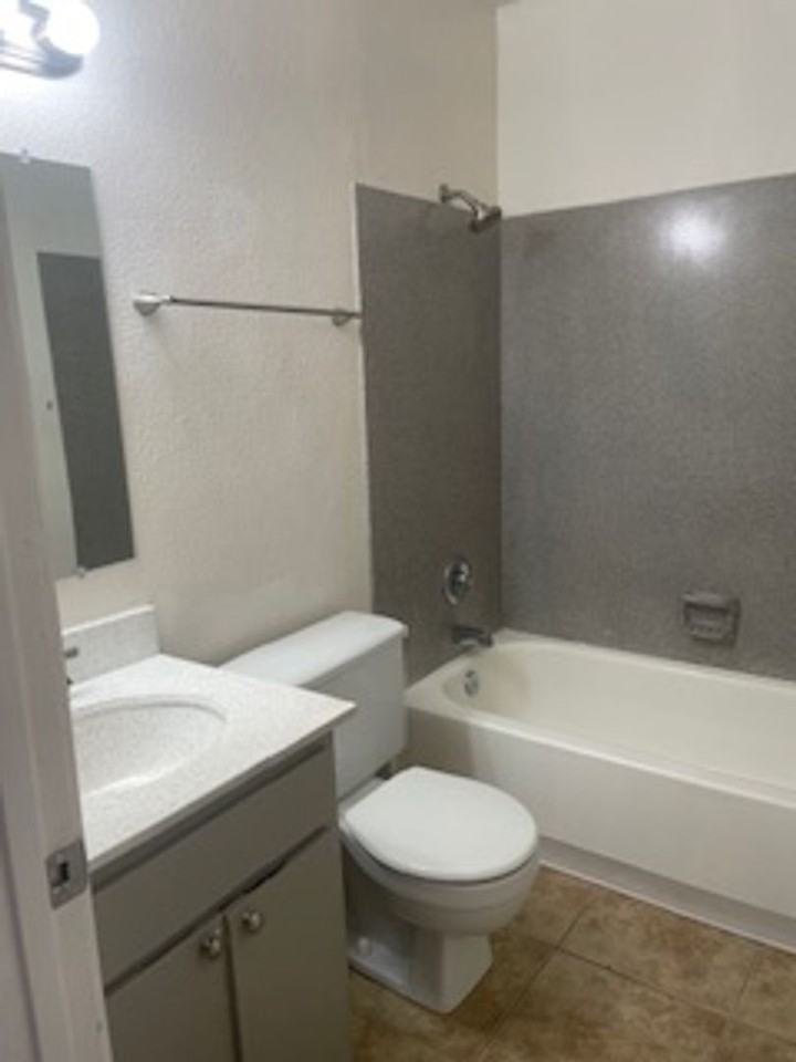 3727 N Presidio Cir - Photo 5 of 10