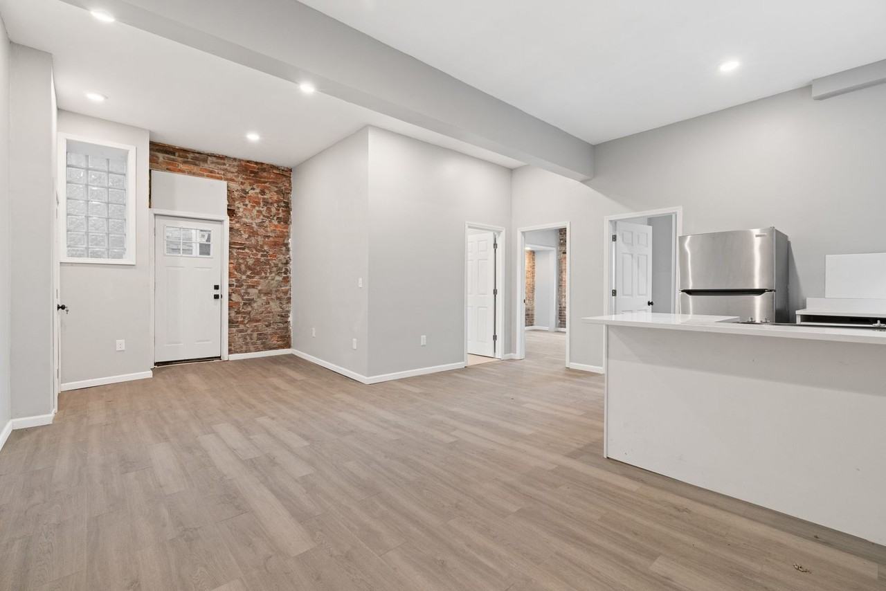 928 Morningside - Photo 3 of 24