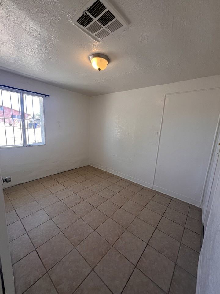 3908 South 5th Avenue #A - Photo 2 of 10