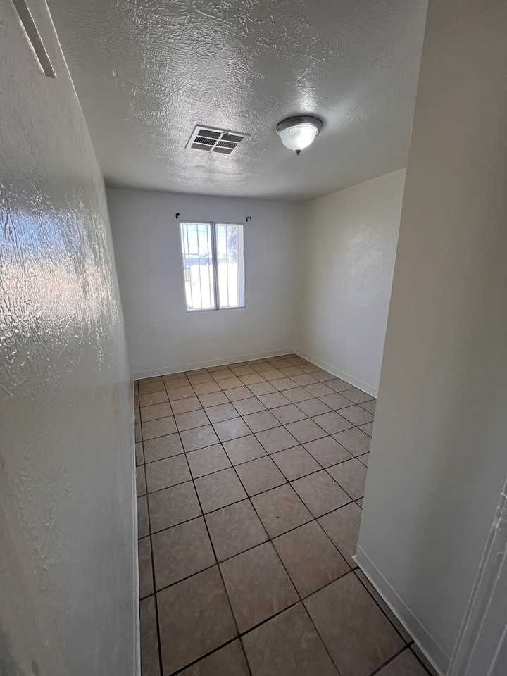 3908 South 5th Avenue #A - Photo 7 of 10