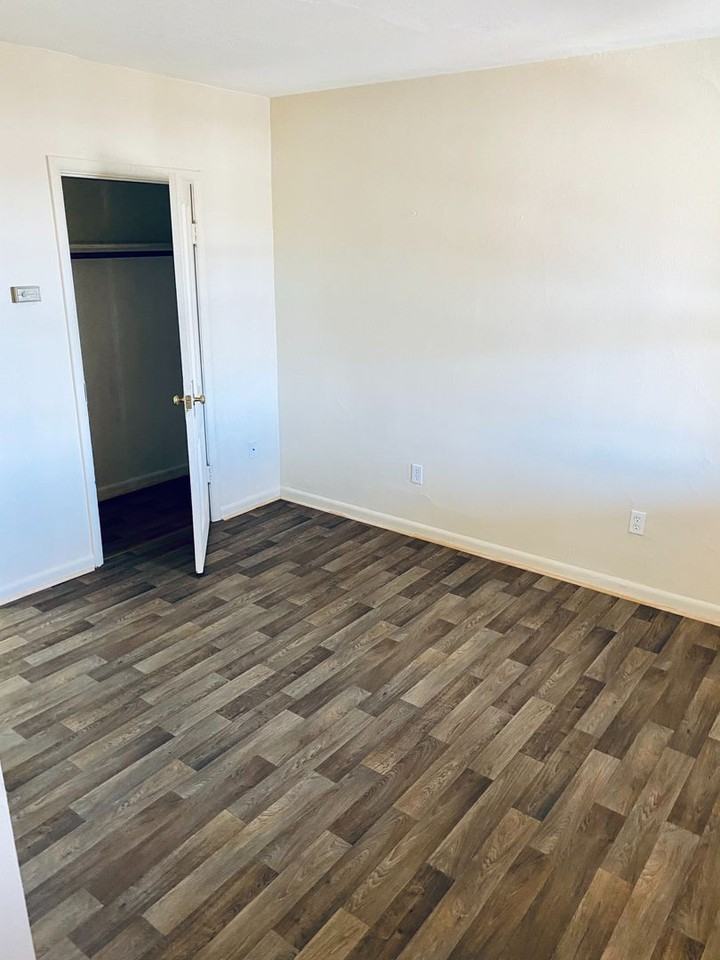 JGOFF Doyle - Photo 2 of 13