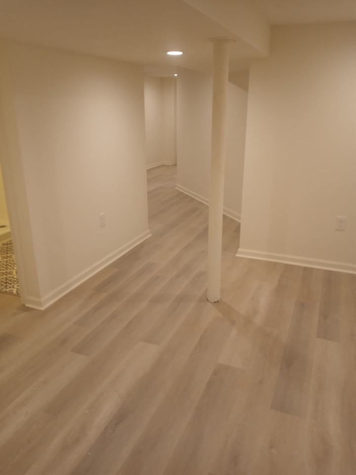 Tiehen Realty - Booth - Photo 4 of 12