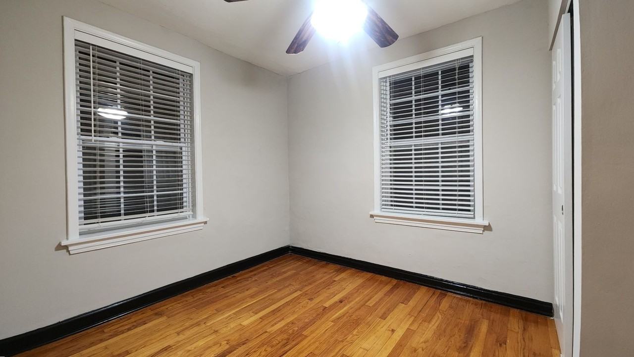 1014 Sanford Ave #2NW - Photo 7 of 11