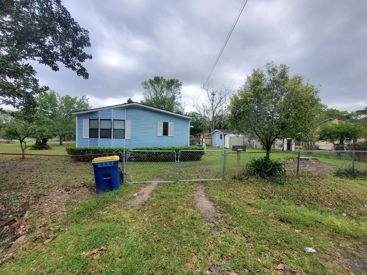 12556 Palmetto Street - Photo 3 of 25