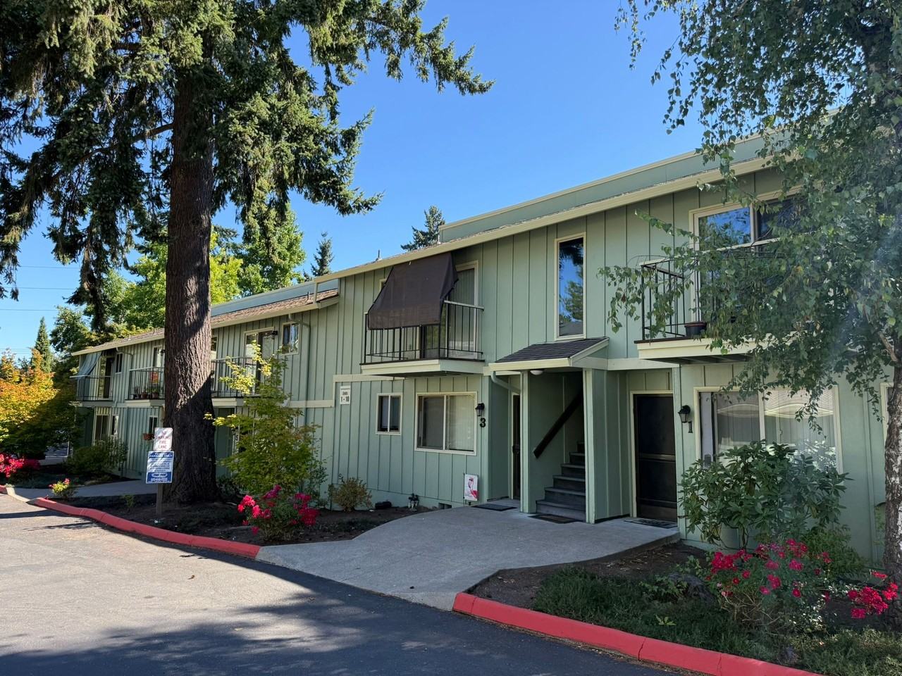 Traditional Style 1 - Photo 3 of 5