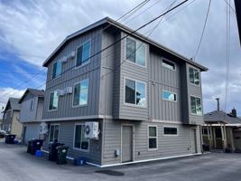 featured image of 728 Nw Newport Ave