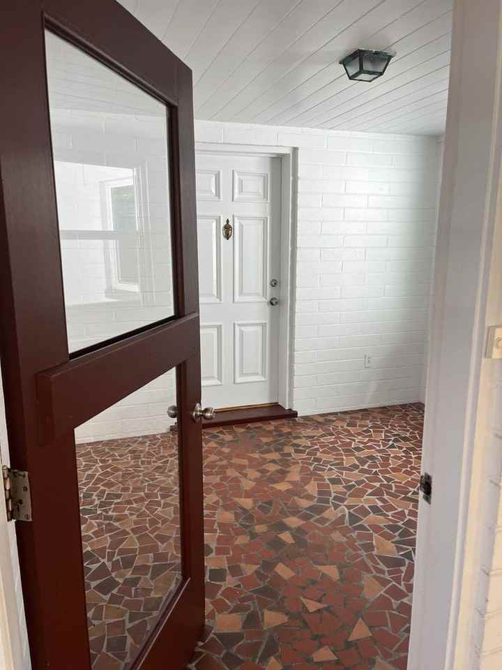 104 Sw 26th St - Photo 6 of 13