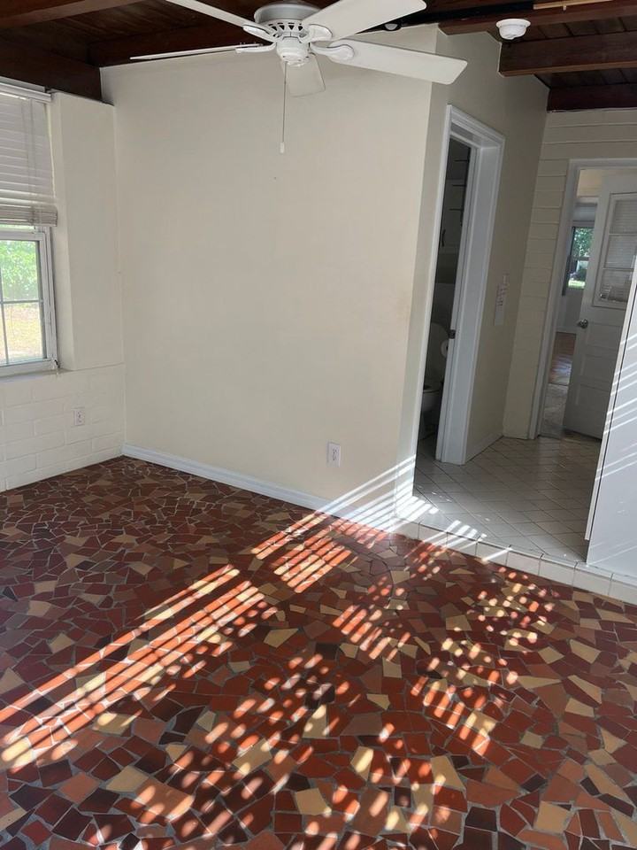 104 Sw 26th St - Photo 7 of 13