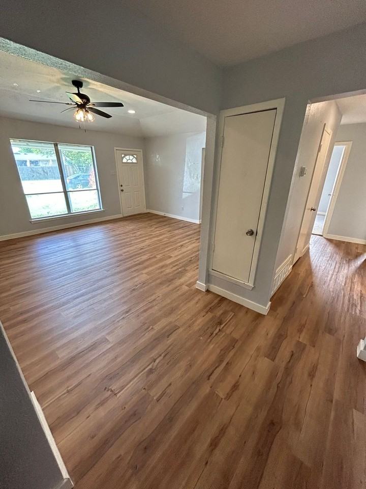 2750 Ridgewood St - Photo 4 of 17
