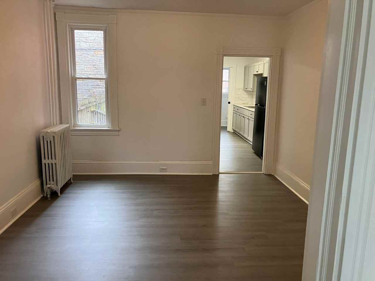 422 John Street - Photo 4 of 23