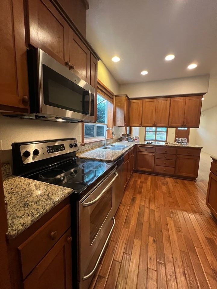 3126 Alameda St #212 - Photo 7 of 24