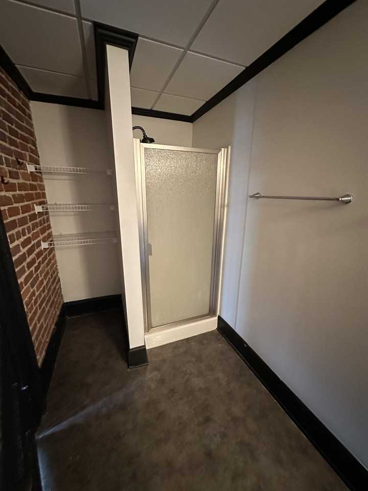 217 E Deaderick St #3F - Photo 7 of 18