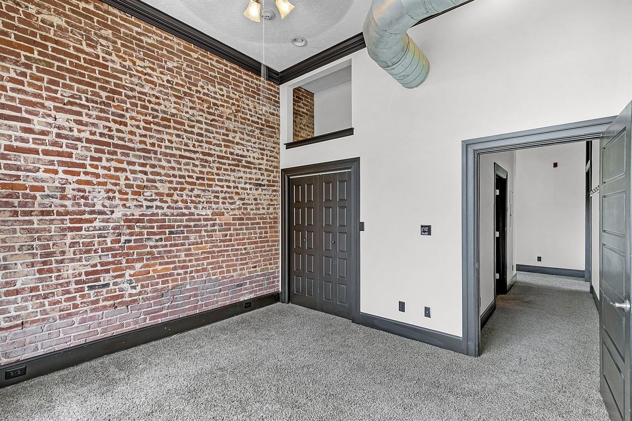 217 E Deaderick St #3F - Photo 3 of 18