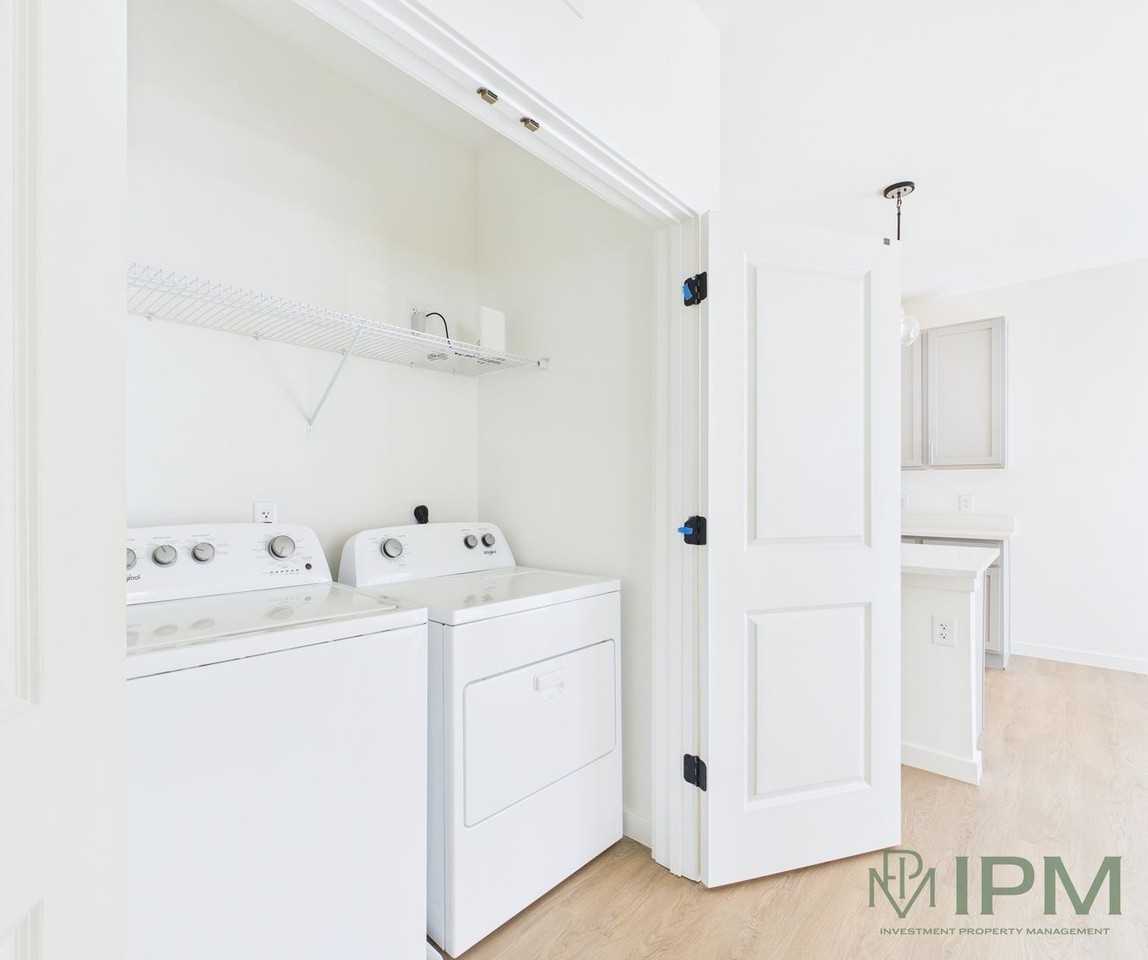 98 Penn Place – Style, Comfort, Convenience - Photo 6 of 30