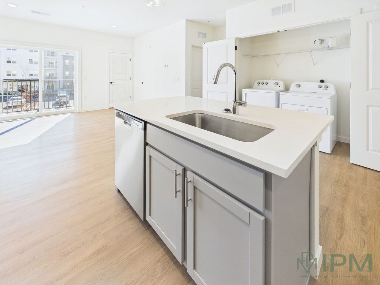 98 98 Penn Place - 45 Dryad Rd.  - Maverick - Photo 6 of 20