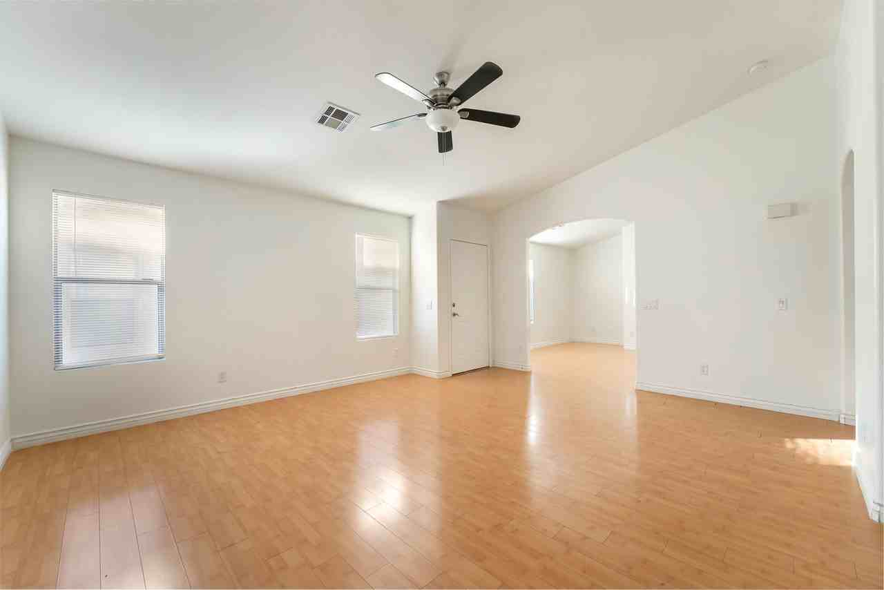 11000 Vallerosa Street - Photo 3 of 23