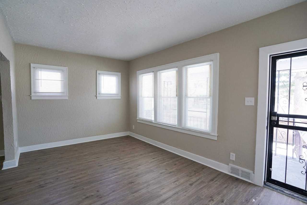 16177 Turner Street - Photo 2 of 10